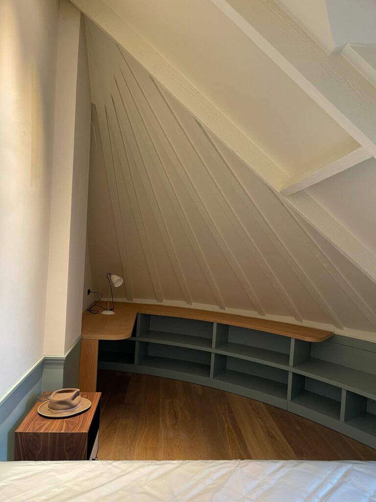 WhatsApp Image 2025-10-18 at 21.08.31